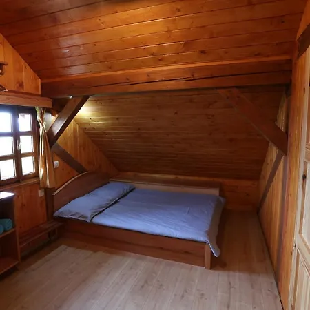 Vineyard Zidanca Med Vinogradi 오토세크